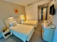 Expo Hotel