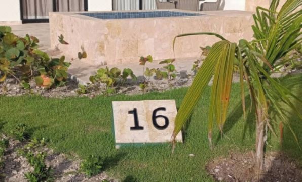 Luxury Escape Private Jacuzzi, Beach, Punta Cana SLEEP 5