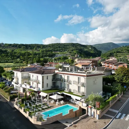 Hotel Eden Garda Hotels in Garda Town