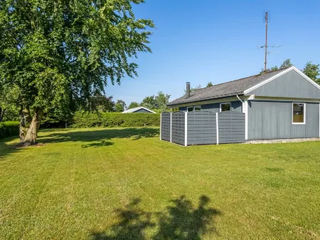 "Davida" - 400m from the Sea