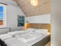 "Reimund" - 2.3km from the Sea