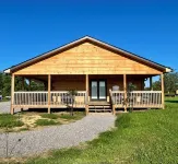 Unique & Cozy Getaway Cabin King Bed Only 15Min from Town Hotel a Cumberland County