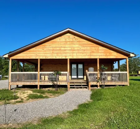 Unique & Cozy Getaway Cabin King Bed Only 15Min from Town