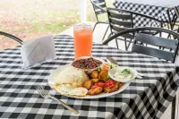 Blue Morpho Lodge - 2-Star