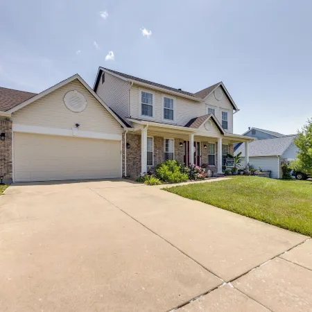 Families Welcome! Spacious O'Fallon Home w/ Yard