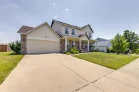 Families Welcome! Spacious O'Fallon Home w/ Yard - parking