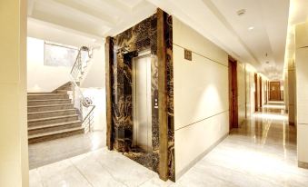 Hotel Krishna Plaza 'New Delhi' - by M S Hospitality