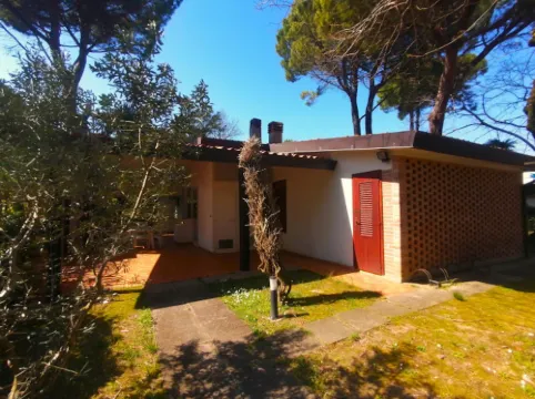 Lovely Villa with Spacious Private Garden