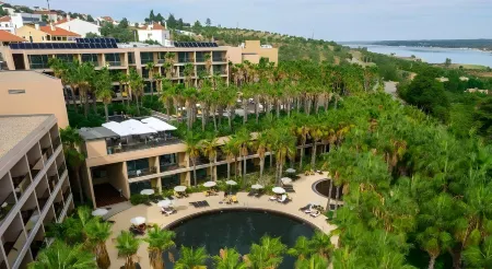 AP Lago Montargil - Conference & Spa Отели в г. Мора