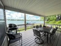 Live & Love Life on the Lake at Sunset Cottage! Hotels near Grandview Bend