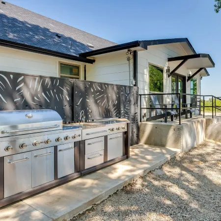 Cozy Interior and Lake View McKinney Ranch Home!