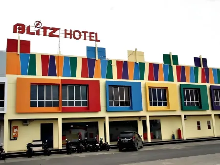 Blitz Hotel Batam Near Sultan Mahmud Ri'Ayat Shah Отели в г. Sagulung