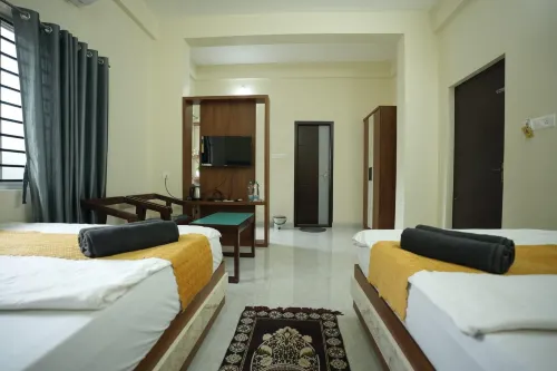 Evara Enclave Residency Hotels in Subrahmanya