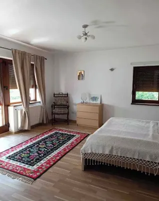 Luxury hillside villa with amazing views  호텔