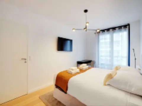 Sleek apartment in Levallois-Perret