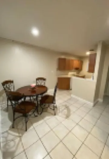 Great Location! Walk to Shands/UF/VA/Vet