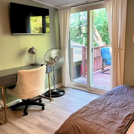 Relaxing Scenic 1 Bedroom Retreat With Private Hot Tub