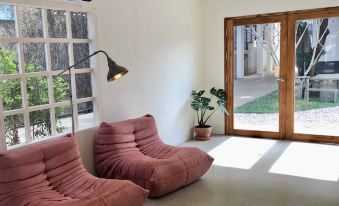 Modern Family House - 4 Bedrooms 5 Mins From Old Town With Gallery - Deja Home