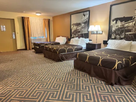 Super 8 by Wyndham Laurel Hotels in 