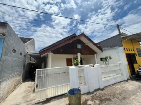 Ijen Transito 2 HOMESTAY 鄰近Watudodol的酒店