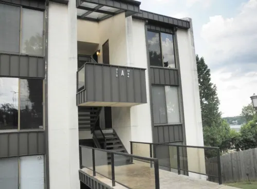 Alluring Lakefront Retreat! Check out Reviews & see why our guests always return