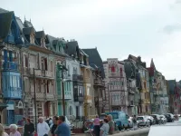 Holiday Home in Cayeux-sur-Mer near Bay of Somme Hotels in Cayeux-sur-Mer