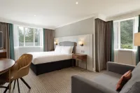 DoubleTree by Hilton St. Anne's Manor Hotel a Crowthorne