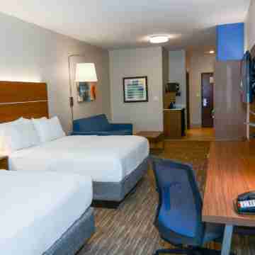 Holiday Inn Express & Suites ROLLA - UNIV OF MISSOURI S&T by IHG Rooms