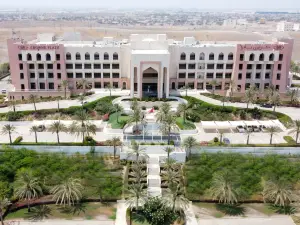 크라운 플라자 소하르