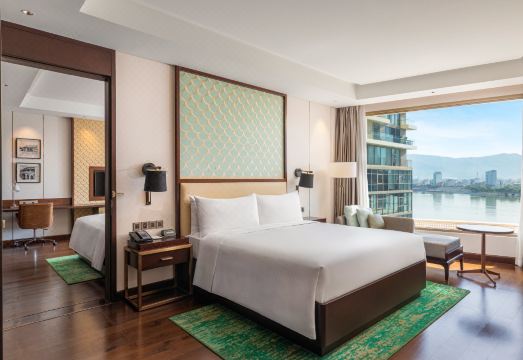 다낭 호텔 수영장 전경