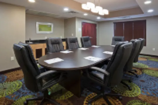 Holiday Inn Express & Suites ROCHESTER – MAYO CLINIC AREA by IHG