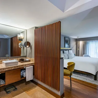 Sofitel Bogota Victoria Regia Hotels near Suba