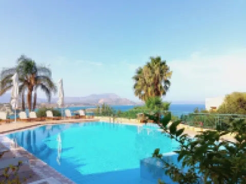 Emerald Hotels in Vamos