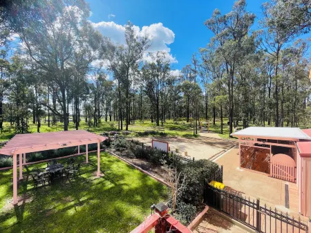 Villa Provence Отели рядом с достопримечательностью «Hunter Valley Cheese Factory Co PL»