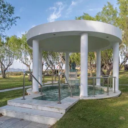 Neptune Luxury Resort