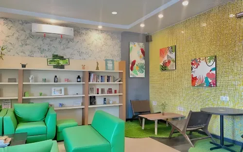 Save Hotel Öffentliche Flächen Photos