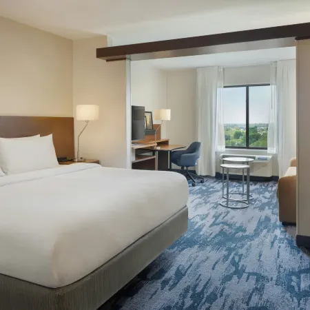 Fairfield Inn & Suites Lincoln Southeast