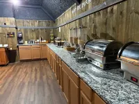 Presque Isle Hotel - Breakfast