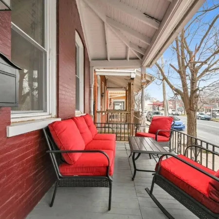 Downtown Lancaster Luxury 4Br - Garage & Parking