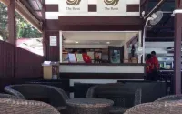 The Barat Perhentian - bar