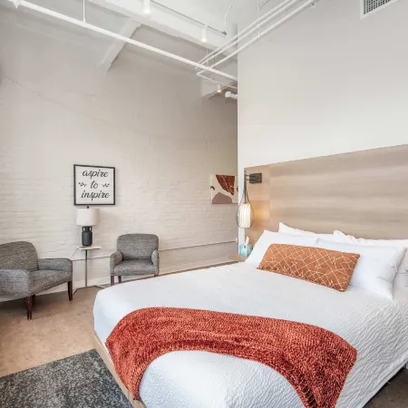 The 333 Suites For 24 Guests