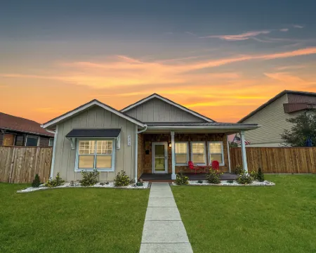 Colony Suites Hotels in Matanuska-Susitna