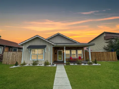 Colony Suites Hotels in 