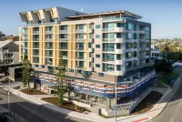 Ramada by Wyndham VetroBlu Scarborough Beach Hotel a 