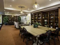 Adina Apartment Hotel Brisbane Anzac Square Hotels near Anzac Square