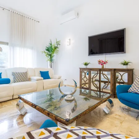 Villa Desiree 5BR Cocotal Luxury Villa Pool Maid