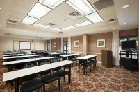 Days Inn & Suites by Wyndham Cedar Rapids