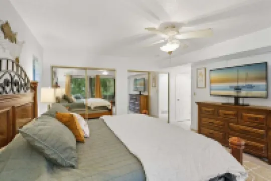 Lakefront Condo With 2 Pools, Courts, Trails & Patios at 12mm