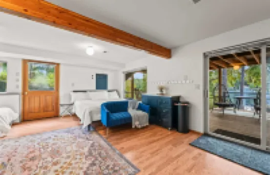 湖畔奢華熱水浴缸碼頭度假屋