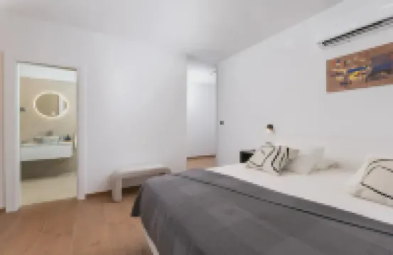 Photinia in Labin With 3 Bedrooms and 1 Bathrooms